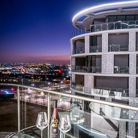 Ferienwohnung Ekhaya At Ellipse Waterfall City Midrand Exterior foto